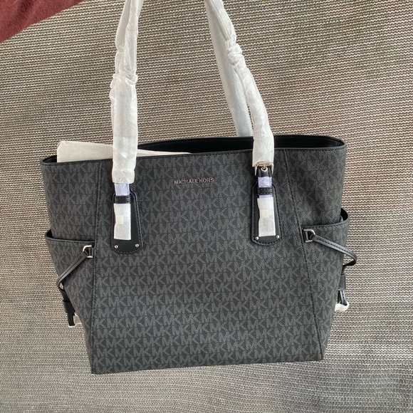 MICHAEL Michael Kors Voyager East/West Tote